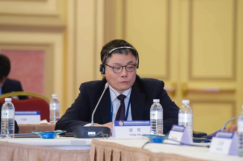 梁军总发言.jpg